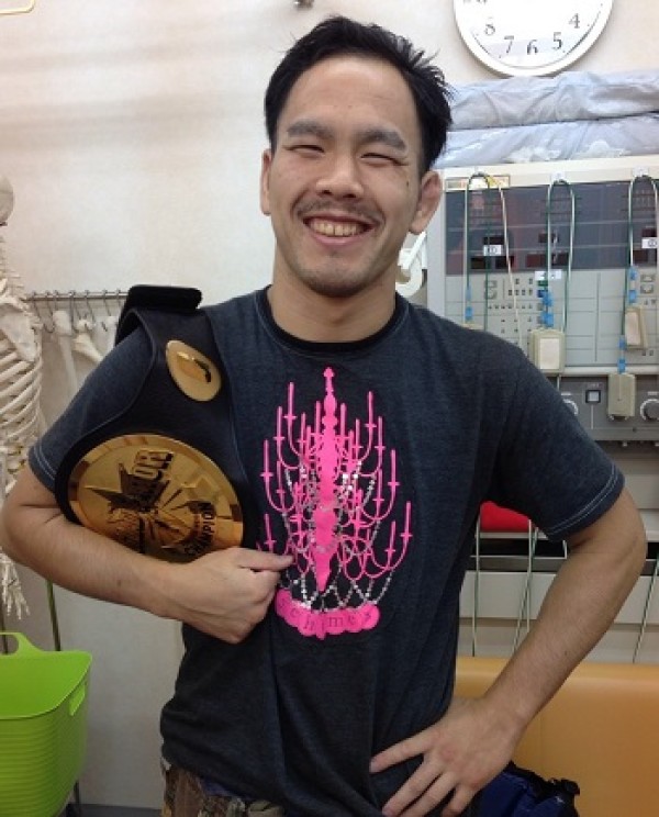 濱村健選手　GLADIATORライト級チャンピオンにサムネイル